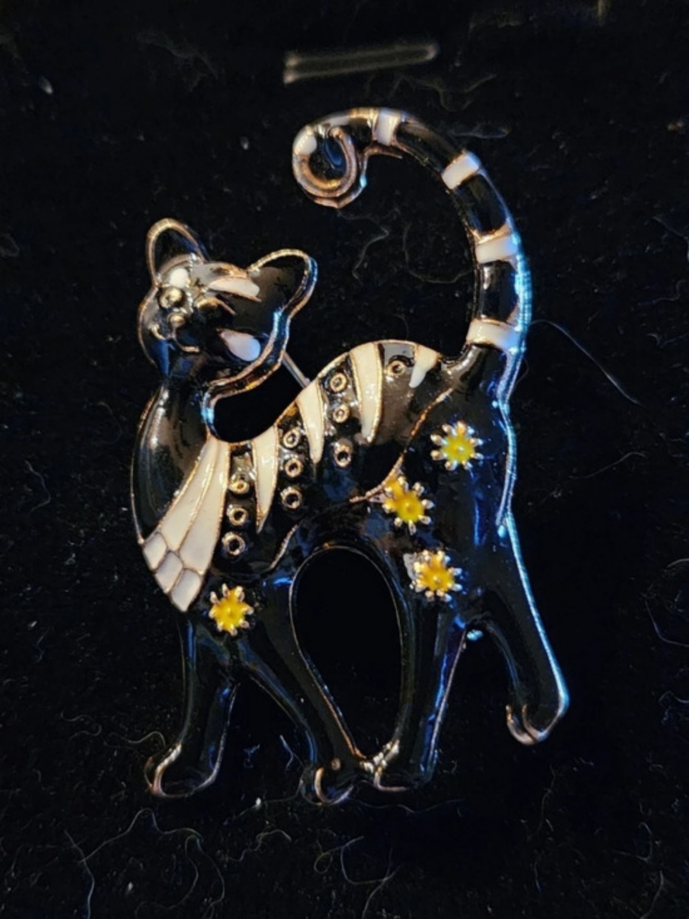 Enamel Cat Brooch in Black & Gold